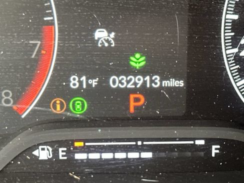 Used 2025 Honda Civic LX image 32