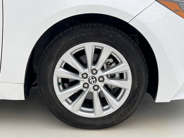 Used 2023 Toyota Corolla LE w/ LE Convenience Package FWD image 28