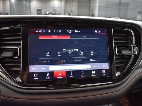 Used 2025 Dodge Durango R/T AWD/4WD image 8