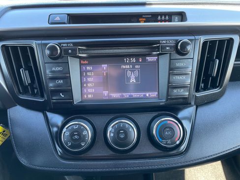 Certified 2018 Toyota RAV4 LE w/ All Weather Liner Package AWD/4WD image 18