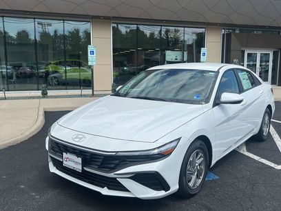 New 2026 Hyundai Elantra SE