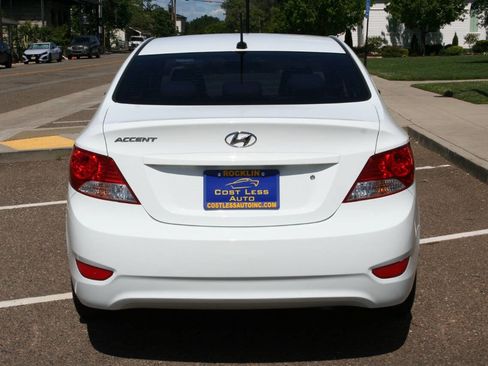 Used 2013 Hyundai Accent GLS image 9