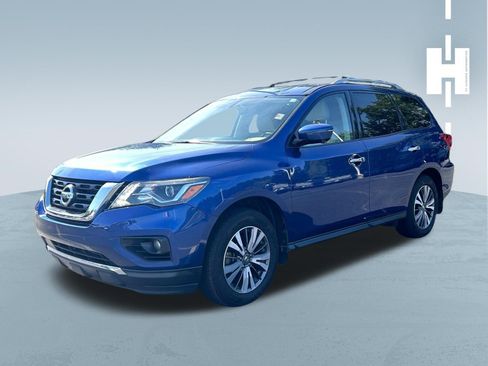 Used 2017 Nissan Pathfinder SL w/ SL Tech Package AWD/4WD image 3