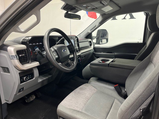 Used 2024 Ford F350 XLT AWD/4WD image 31