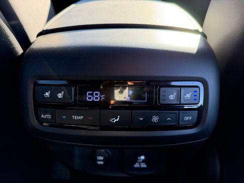Used 2022 Hyundai Palisade Calligraphy image 32