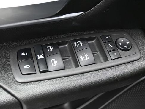 Used 2022 RAM 1500 Big Horn AWD/4WD image 4