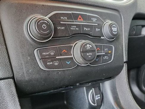 Used 2018 Dodge Charger R/T Scat Pack RWD image 15
