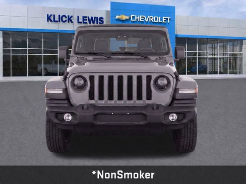 Used 2018 Jeep Wrangler Unlimited Sport S AWD/4WD image 2
