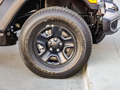 New 2026 Jeep Gladiator Sport image 11