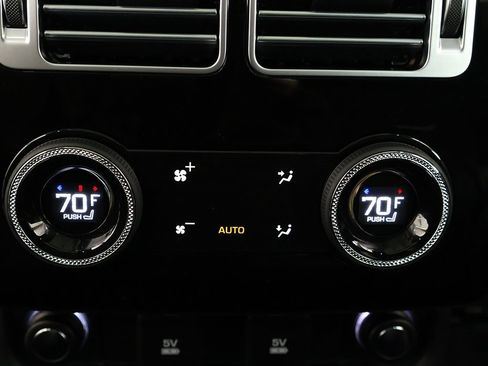 Used 2021 Land Rover Range Rover SV Autobiography Dynamic image 67