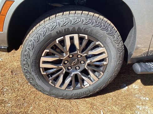 New 2026 Chevrolet Tahoe Z71 w/ Z71 Off-Road Package image 9