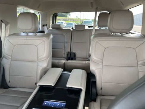 Used 2024 Lincoln Navigator Reserve AWD/4WD image 23