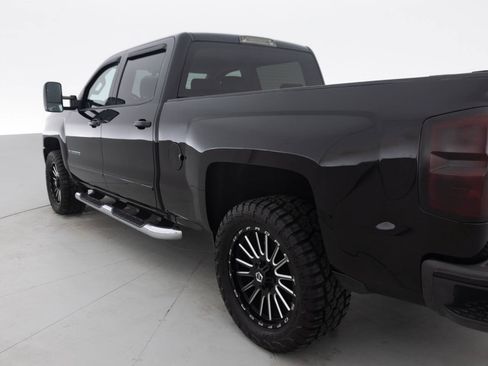 Used 2017 Chevrolet Silverado 1500 LT w/ All Star Edition AWD/4WD image 13