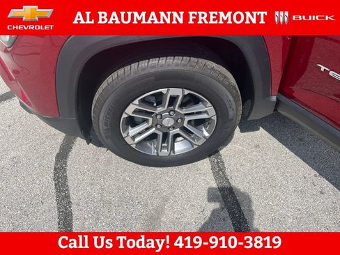 Used 2025 GMC Terrain Elevation AWD/4WD image 27