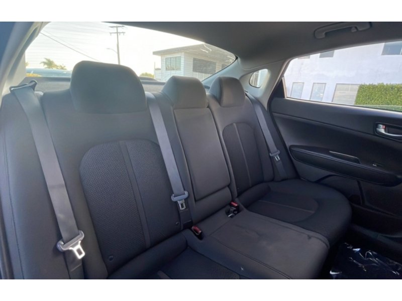 Used 2020 Kia Optima LX FWD image 16