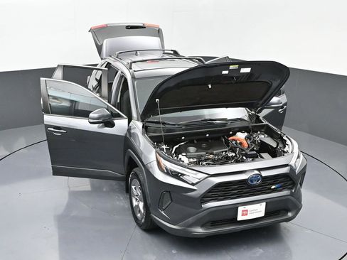 Certified 2022 Toyota RAV4 XLE image 46