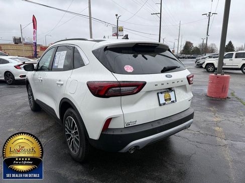 Used 2024 Ford Escape SE image 7