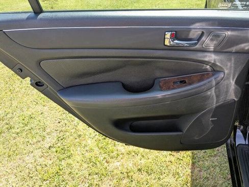 Used 2011 Hyundai Genesis 3.8 w/ Technology Pkg 4 image 29