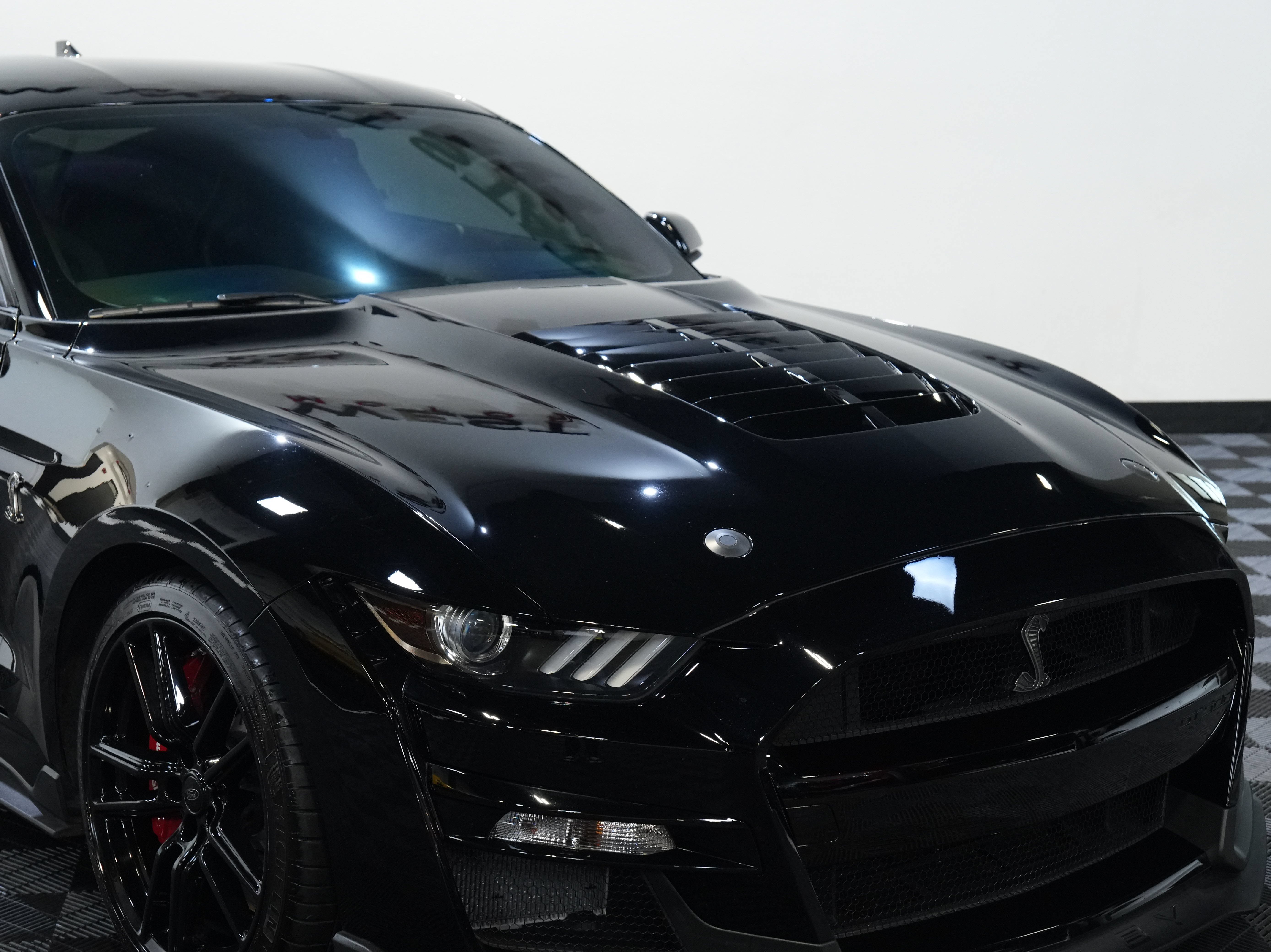Used 2021 Ford Mustang Shelby GT500 RWD image 12