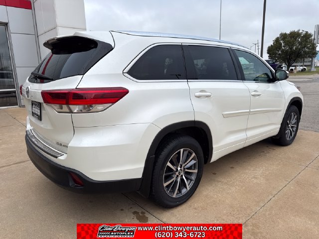 Used 2018 Toyota Highlander XLE w/ Protection Package #3 AWD/4WD image 5