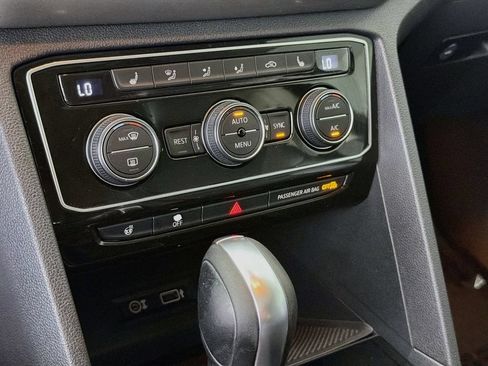 Used 2019 Volkswagen Atlas SEL R-Line FWD image 21