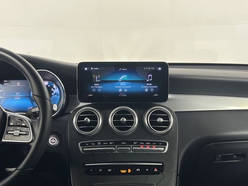 Used 2022 Mercedes-Benz GLC 300 image 17