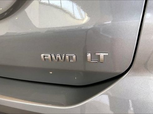 Used 2024 Chevrolet Equinox LT AWD/4WD image 22