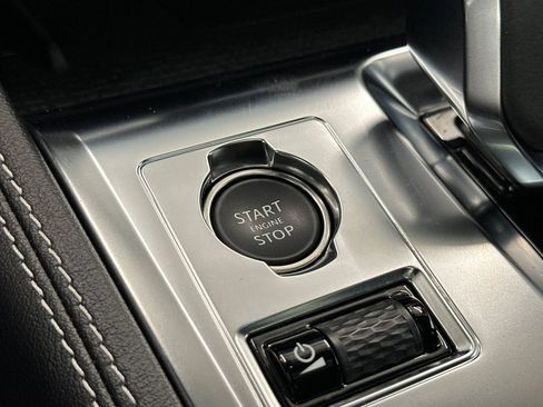 Used 2025 Jaguar F-PACE R-Dynamic S image 34