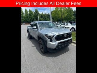 Used 2024 Toyota Tacoma TRD Off-Road w/ TRD Off Road Upgrade Package AWD/4WD video 1