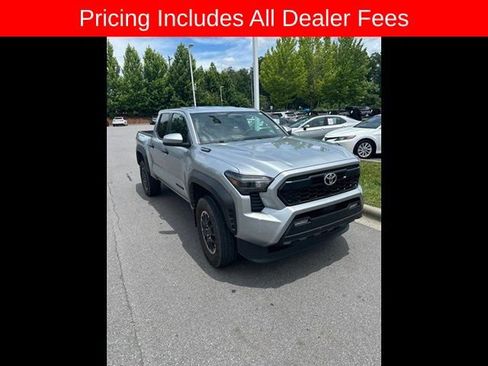 Used 2024 Toyota Tacoma TRD Off-Road w/ TRD Off Road Upgrade Package AWD/4WD image 1