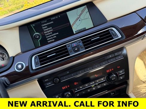 Used 2011 BMW 750Li w/ Luxury Rear Seating Pkg image 26
