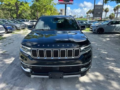 Used 2024 Jeep Wagoneer L Series II w/ Flexible Seating Group AWD/4WD image 16