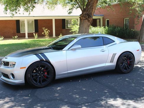 Used 2013 Chevrolet Camaro SS w/ SS Performance Package RWD image 27