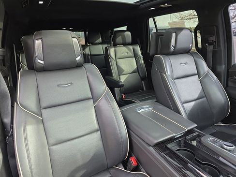 Used 2021 Cadillac Escalade Sport w/ Driver Assist Tech Package image 27