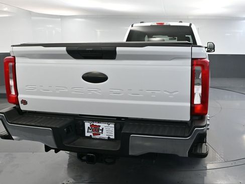 Used 2023 Ford F350 XLT image 6