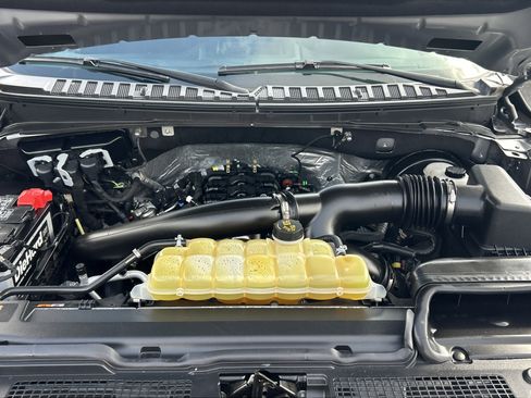 Certified 2021 Ford Expedition XLT image 25