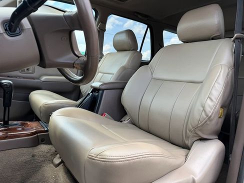 Used 2000 Toyota 4Runner Limited image 9