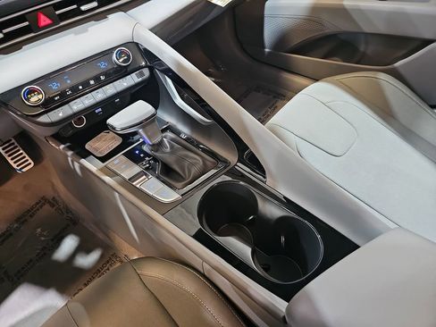 New 2026 Hyundai Elantra SEL Sport Premium FWD image 23