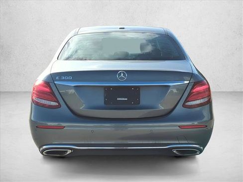 Used 2017 Mercedes-Benz E 300 image 5