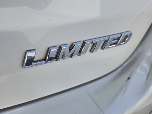 Used 2017 Toyota Highlander Limited FWD image 31