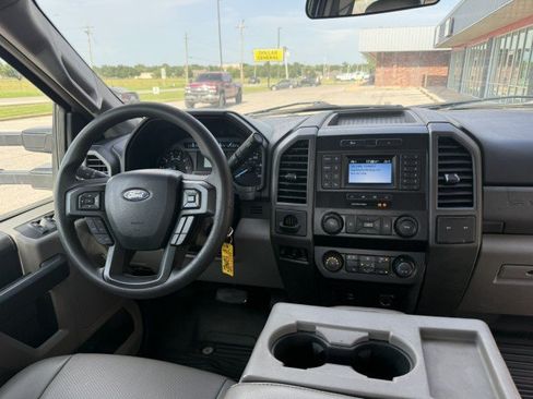 Used 2021 Ford F250 XL w/ STX Appearance Package RWD image 8