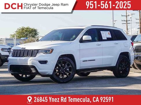 Certified 2021 Jeep Grand Cherokee Laredo X image 1
