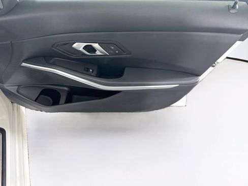 Used 2025 BMW 330i Sedan RWD image 31