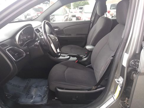 Used 2012 Chrysler 200 Touring image 12