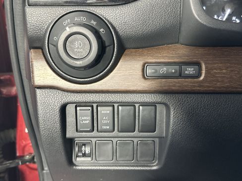 Certified 2021 Nissan Titan Platinum Reserve w/ Moonroof Package image 26