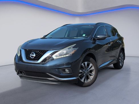 Used 2018 Nissan Murano SV w/ Cargo Package FWD image 2