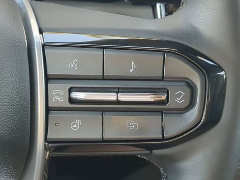 Used 2025 Chevrolet Colorado ZR2 w/ Technology Package image 28