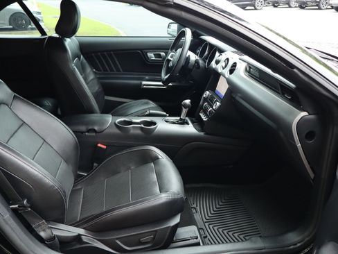 Used 2020 Ford Mustang Premium RWD image 23