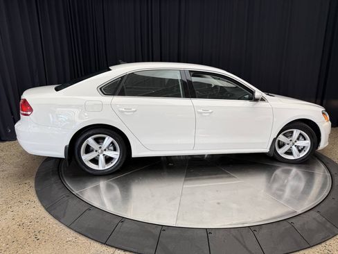 Used 2015 Volkswagen Passat 1.8T SE FWD image 9