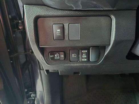 Certified 2023 Toyota Tacoma TRD Off-Road AWD/4WD image 18